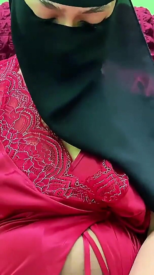 Parcel delivery man fuck me when my husband not at home | Clip 1
