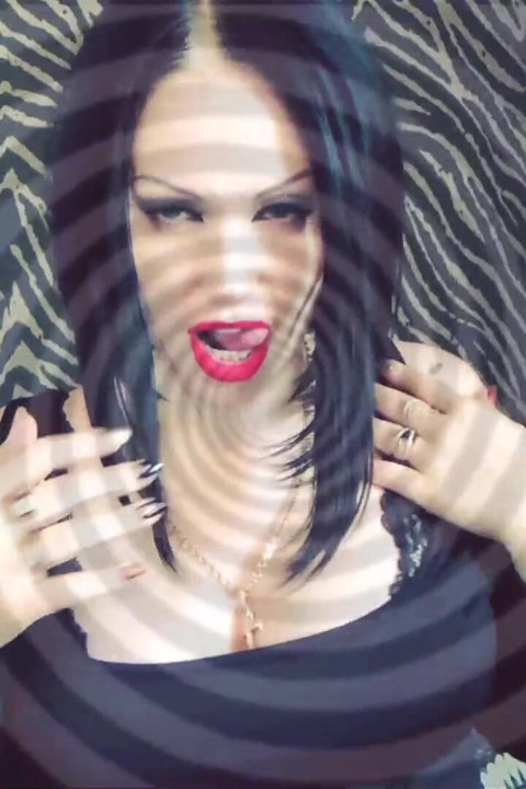 My kisses will be forever on your face!!!