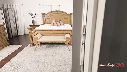 AuntJudysXXX - Твоя Грудастая Зрелая Мачеха Maddie Cross Мастурбирует, И Она Позволяет Тебе Присоединиться