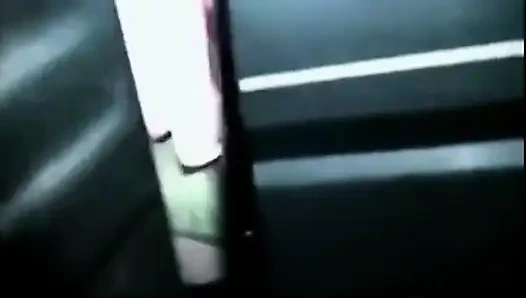 MILF Mit Monstertitten Auf Dem Parkplatz, Schwanzlutscher