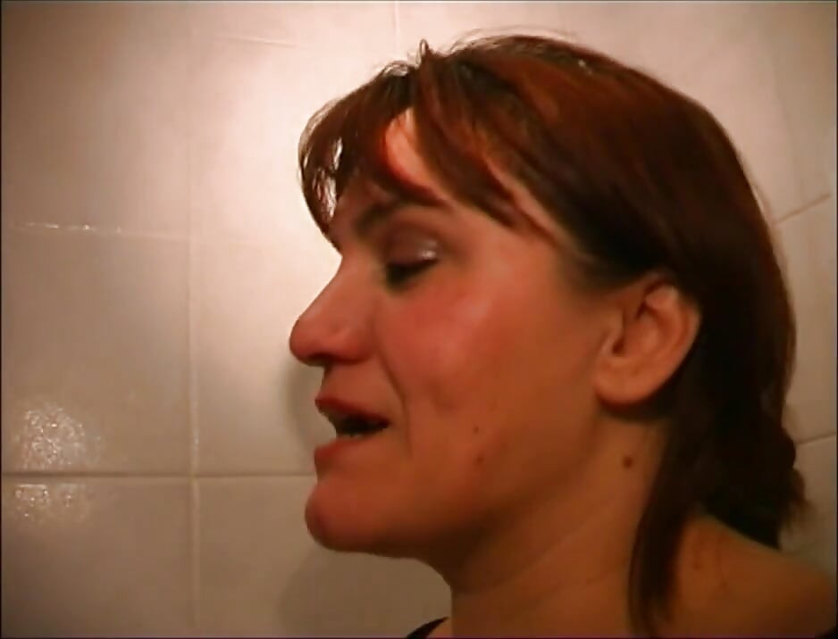 Red hair milf shamble cock sucking