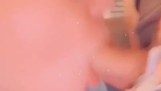 Videos von mir beim spielen mit seinem schwanz mit dem mund macht so viel spaß