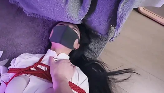 Ms20-a Girl Wearing White Stockings Was Brought to Orgasm by a Vibrator and Had Her Feet Tickled