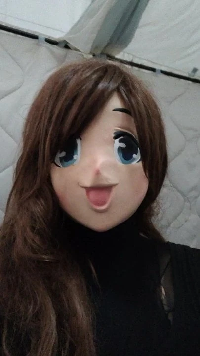 pretty doll serve her boss