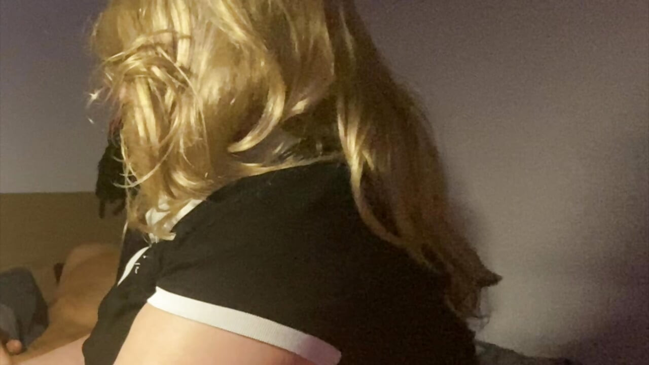 Mature Handy gilf slowly oil massage BBC, stepson's friend stays at my house and I end up with his cum in her mouth