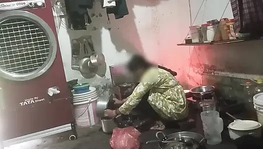 Большие сиськи невестки пососали и трахнули в задницу раком, наездница скачет на хинди, аудио