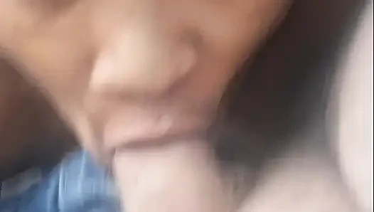 Ebony drinks cum from BWC