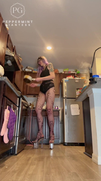 7'3 Peppermint Giantess Makes Stuffed Shells with a Very Naughty Tiny Helper Tied to My Heel