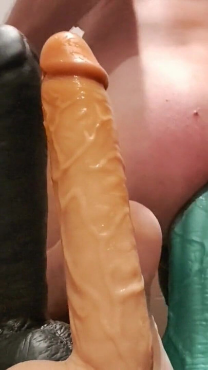 Anal6Slaveはディルドで時間を潰すために少し遊ぶ |クリップ1