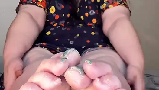 Büyük, kuru iri güzel ayaklarım: 31 talimatı: mastürbasyon talimatları 10+ dakika klip: kuru, çatlak ve dikkat için yalvarıyor: ayaklarıma tap