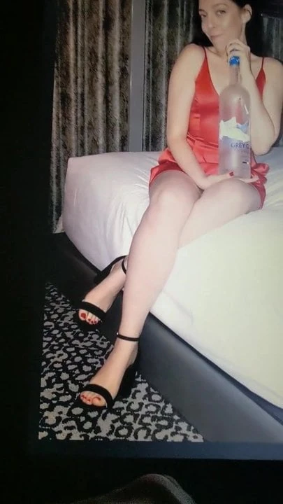 Amanda fötter cum hyllning