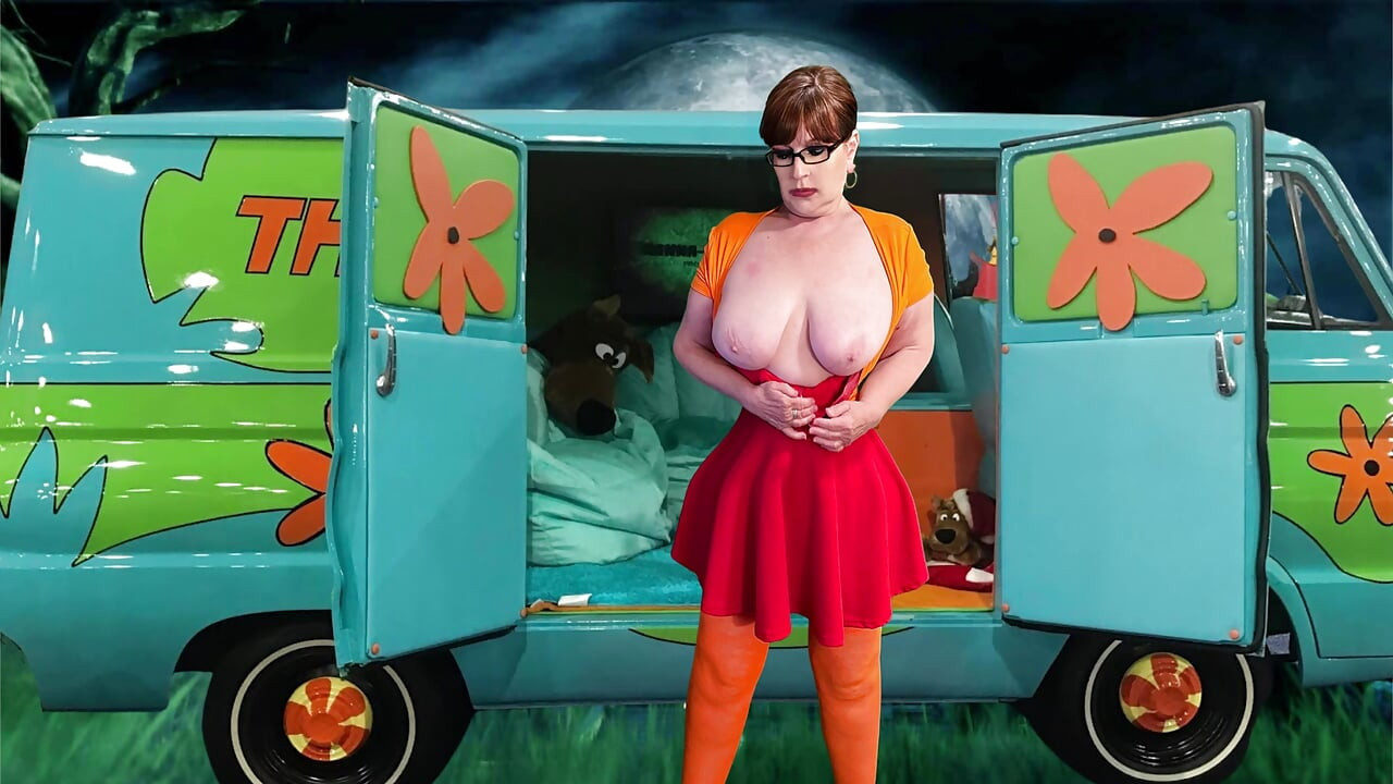Granny Velma Dinkley's Pussy Licking & Fucking Quick Carnal Compilation 62021COMP