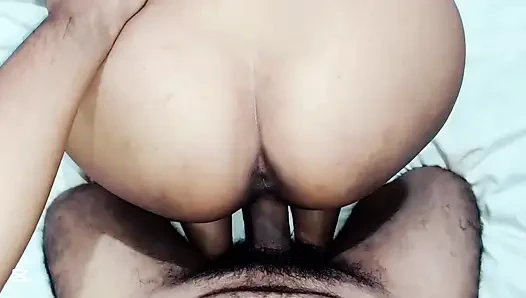 Ateşli evli kadın yabancıyla sikiliyor ve yarak düşkünü edepsiz zihinle seks yapıyor. Aç seks kızgın sekse dönüşen anf aldatan evli kadın