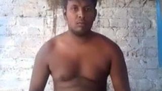 Indian thirunelveli boy Raj Kumar masturbează
