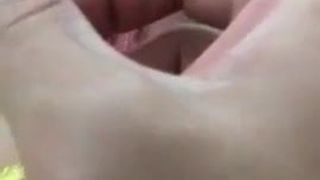 Buttplug làm cho cô ấy phun ra