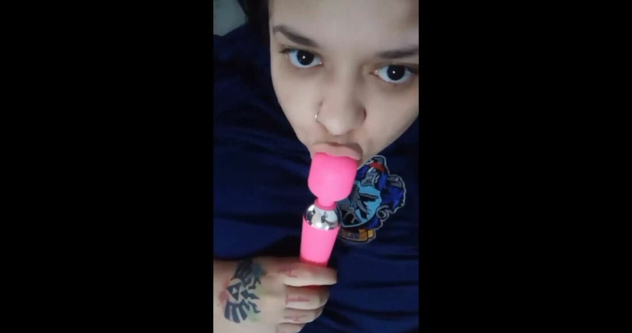 Clit orgasm with my hitachi toy