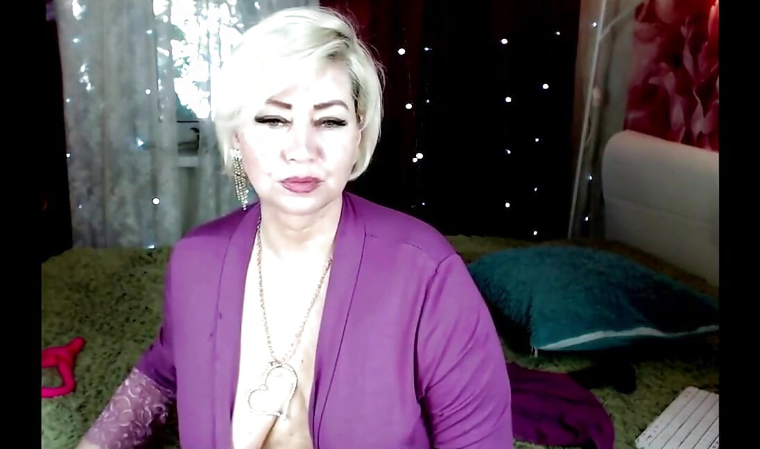 Super webcam curvă Aimee ca o curvă anală matură pe ecrane magice vis!. ))