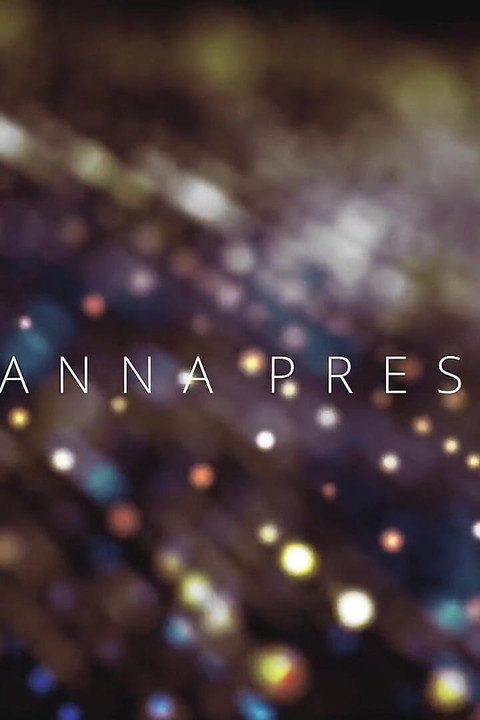 Wanilianna wanking her muff in garden