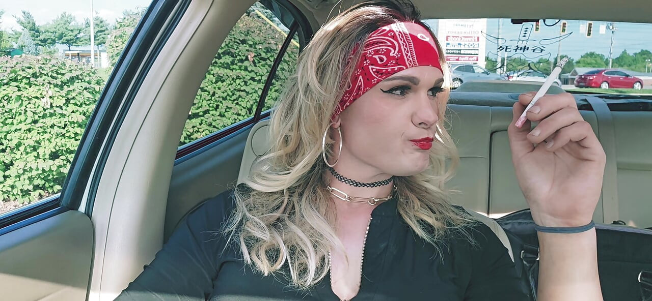 Kylie Babes Smoking Fetish Car Play