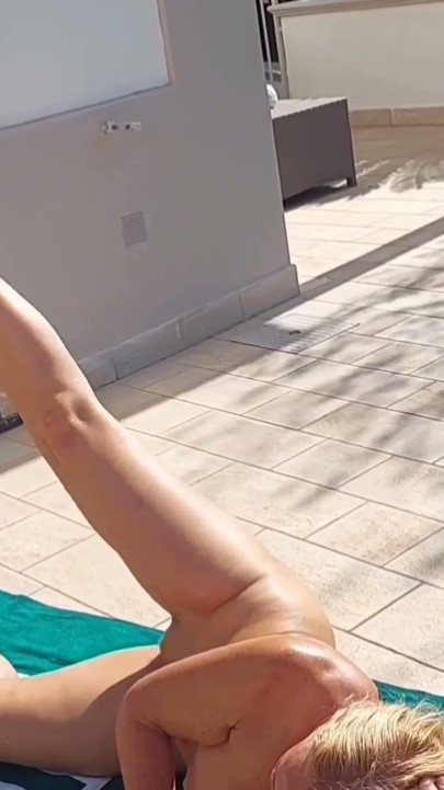 Beautiful naked amateur wife outdoor games | Clip 1