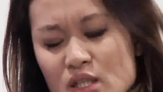 Boneka Prancis dengan tubuh aduhai lagi asik seks lesbian di lokasi syuting