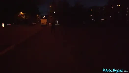 Public Agent - tombul kızıl saçlı Katarina Rina büyük yarağı emiyor ve biniyor