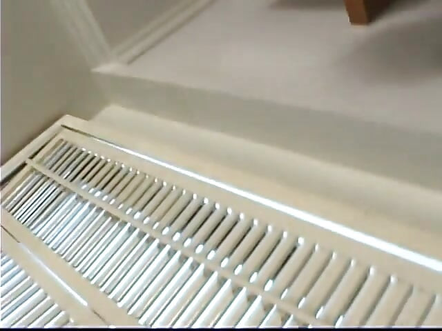 アジアの看護師Tgirlが犯されるテーブル