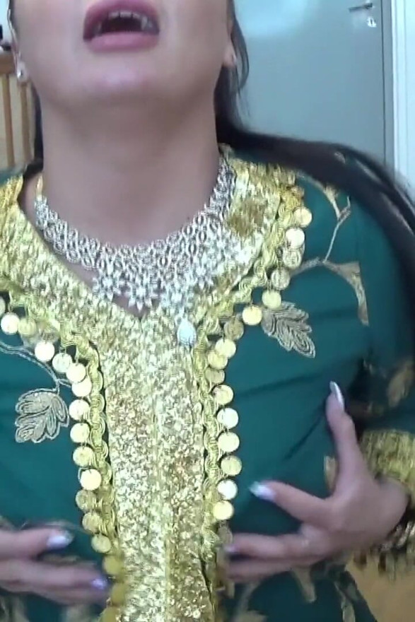 Muscular BBC Fucks Saudi Arabian Wife While Her Husband Watching