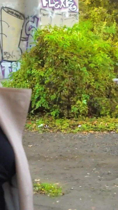 NEVALJALI KLUB - Neverovatna milfa Kathy Deep pikantni porno film | Klip 1