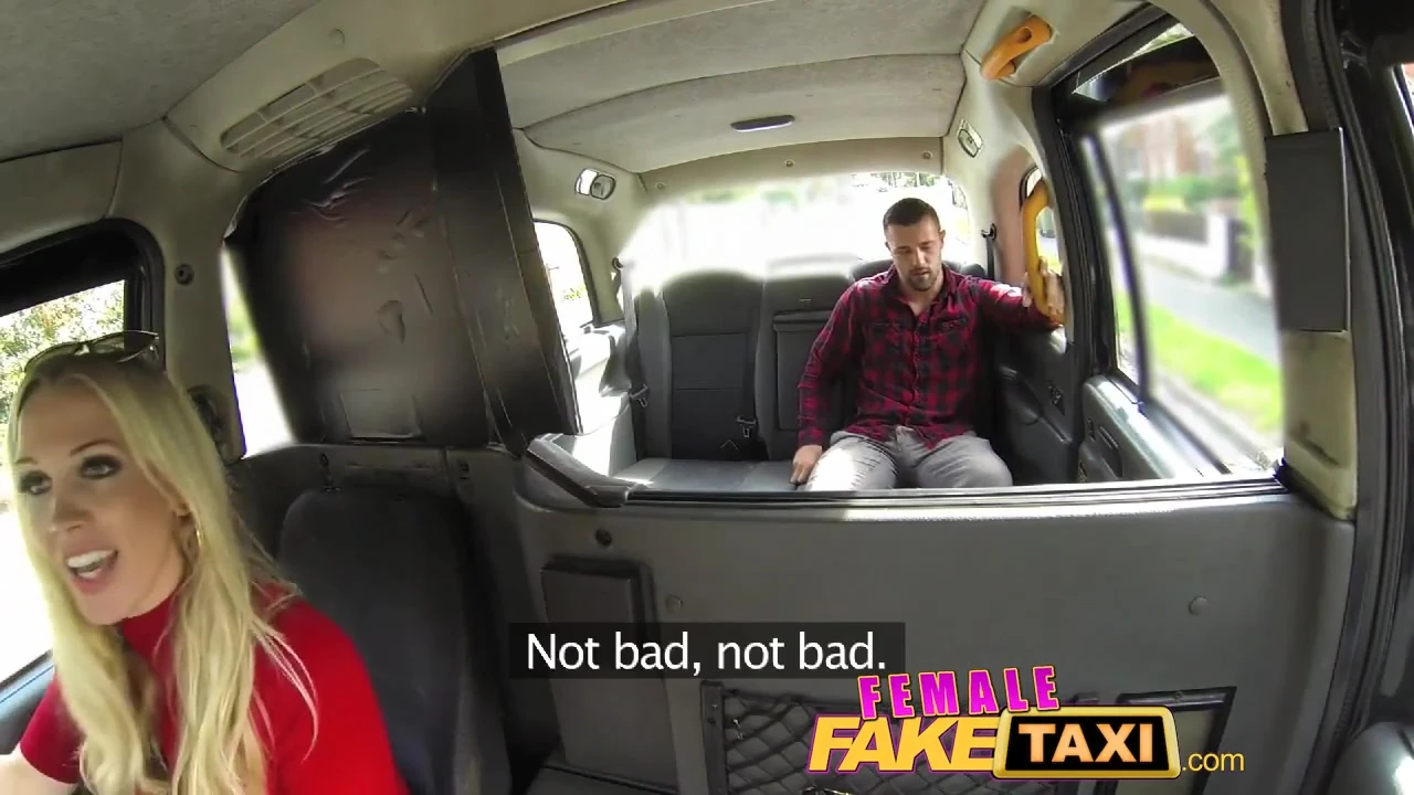 Femalefaketaxi Galli delikanlı alır bir tatlı sürpriz