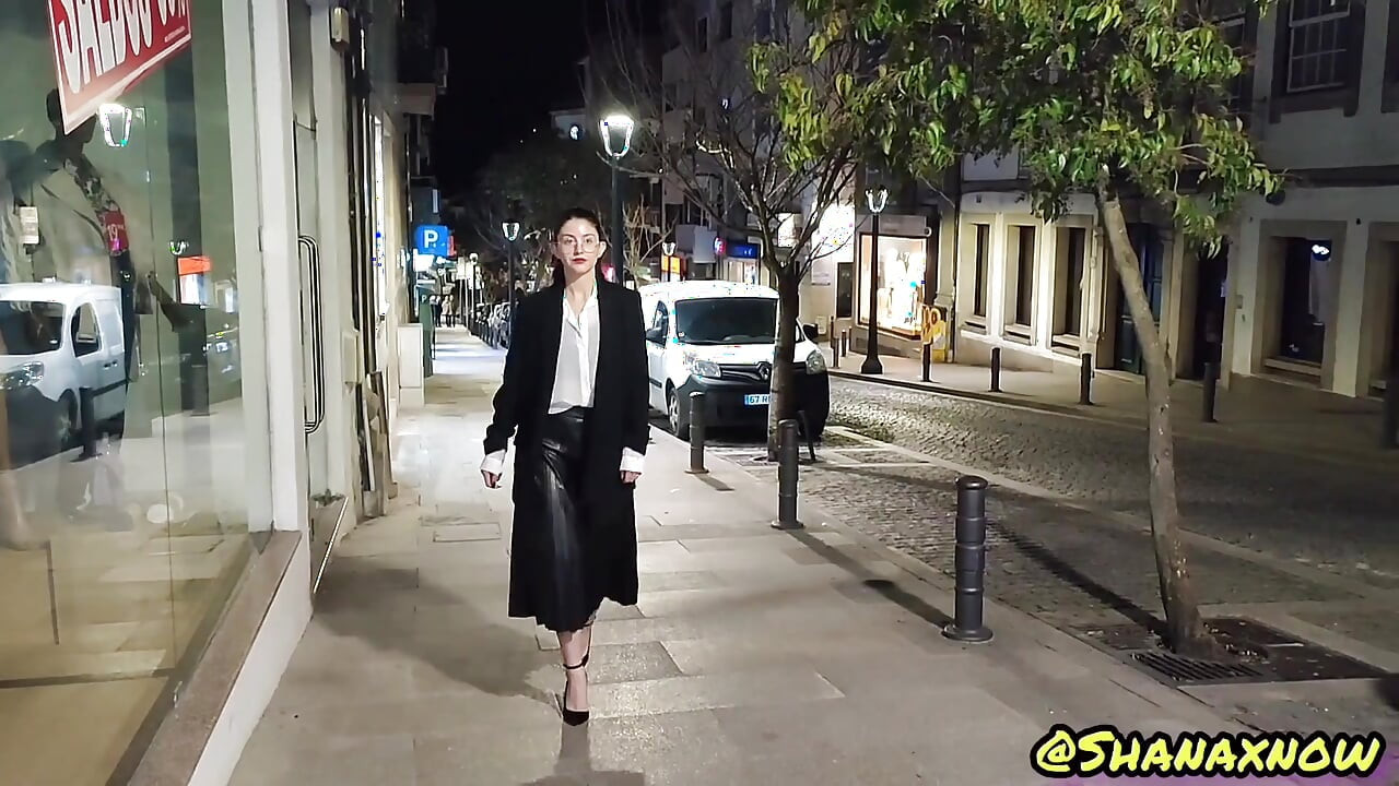 Shana în film cu costume de baie