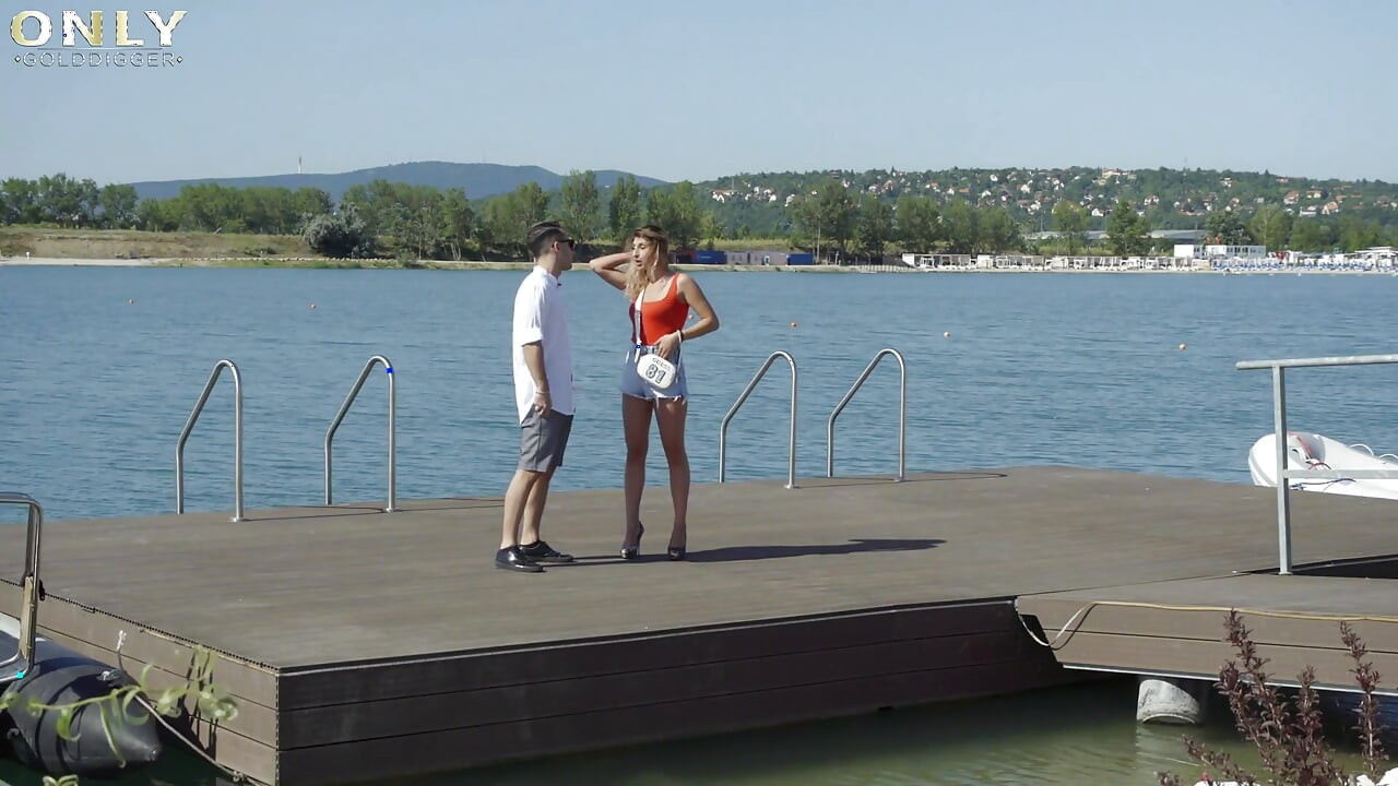 Gimme a yacht or a fuck, starring Viviana