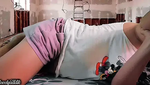 filipina milf waiting for workers Under construction room