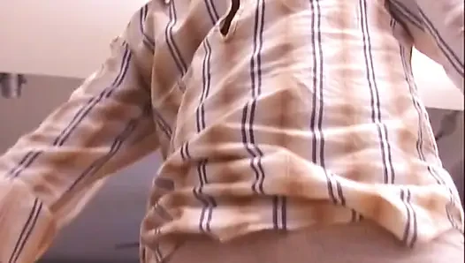 Pantat bahenol tante semok ini dientot habis-habisan sama kontol besar amatir sampai dicrot di muka
