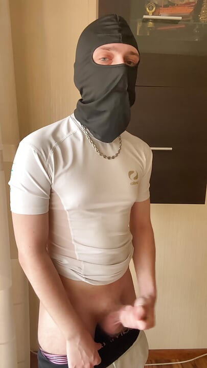 Horny masked stud in wanks his dick after gym he is so horny that ge is shaking