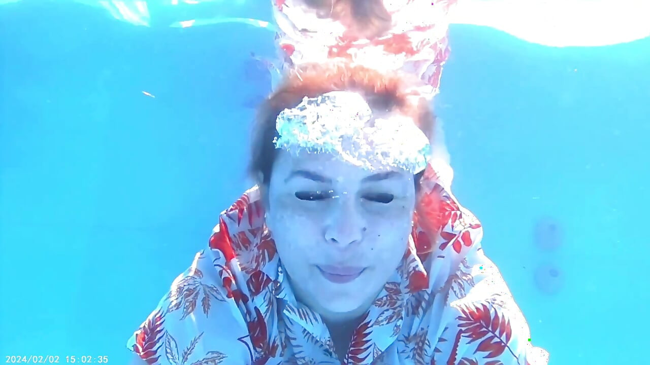 Long Breath Holding Underwater