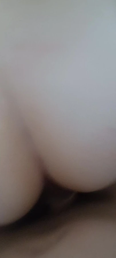 eating the wife's ass delicious delight, what a delicious ass, she was in the mood to give it very tasty I couldn't stand it I ended up eating it