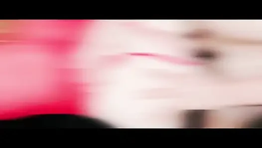 Cewek semok ini lagi asik nyepong dan dientot habis-habisan sambil merokok. Akhirnya, dia crot di dalam memeknya.