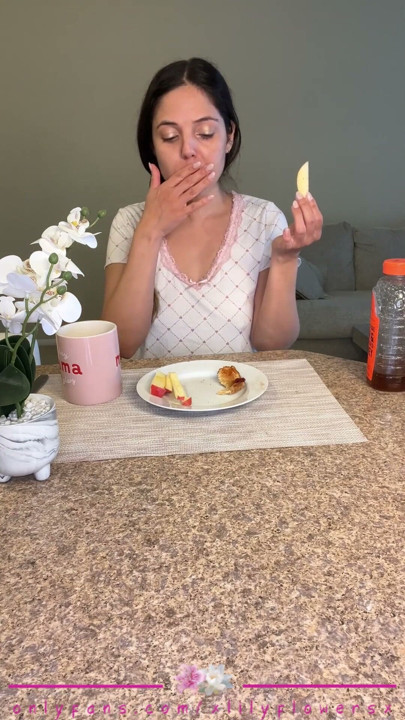 Amateur MILF Breakfast Roleplay Flashing and Rubbing Honey All Over Sticky Tits and Hairy Pussy | Clip 1