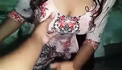 Bangla girl gives handjob
