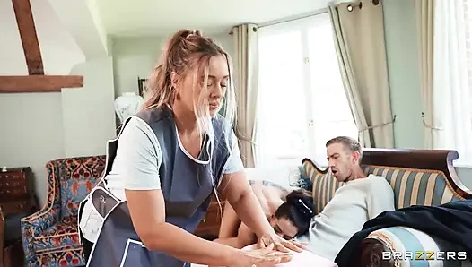 Brazzers - iyi bir hizmetçi Coco Bae bir yarakla dölünü temizleyebilir