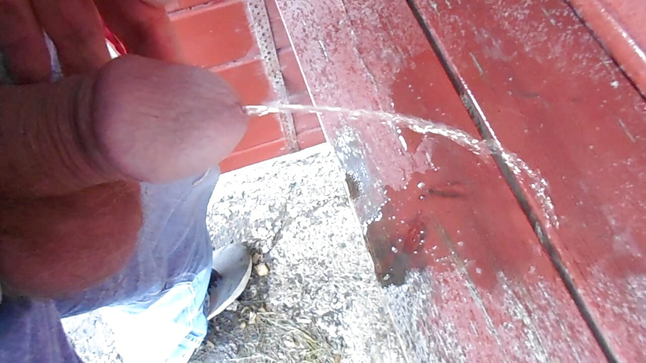 Me outdoor pissing with uncut dick