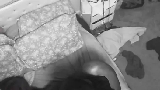 Büyük dövmeli götlü orta yaşlı seksi kadın büyük yarak arka çekimlerine ve götüne büyük boşalmaya uyanıyor