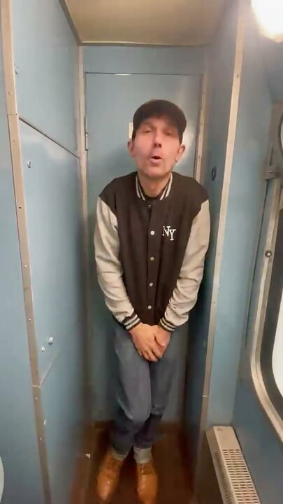Travelling by train can thus make it easier