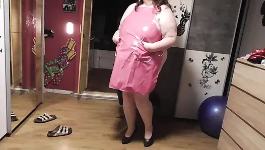 Gummischürze und was drunter würde dir das gefallen