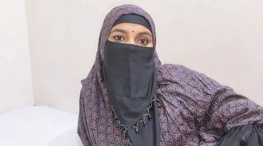 indian Bangla Muslim Hijabi Anty Hardly  Fucking video. ( Full Bangla Voice)