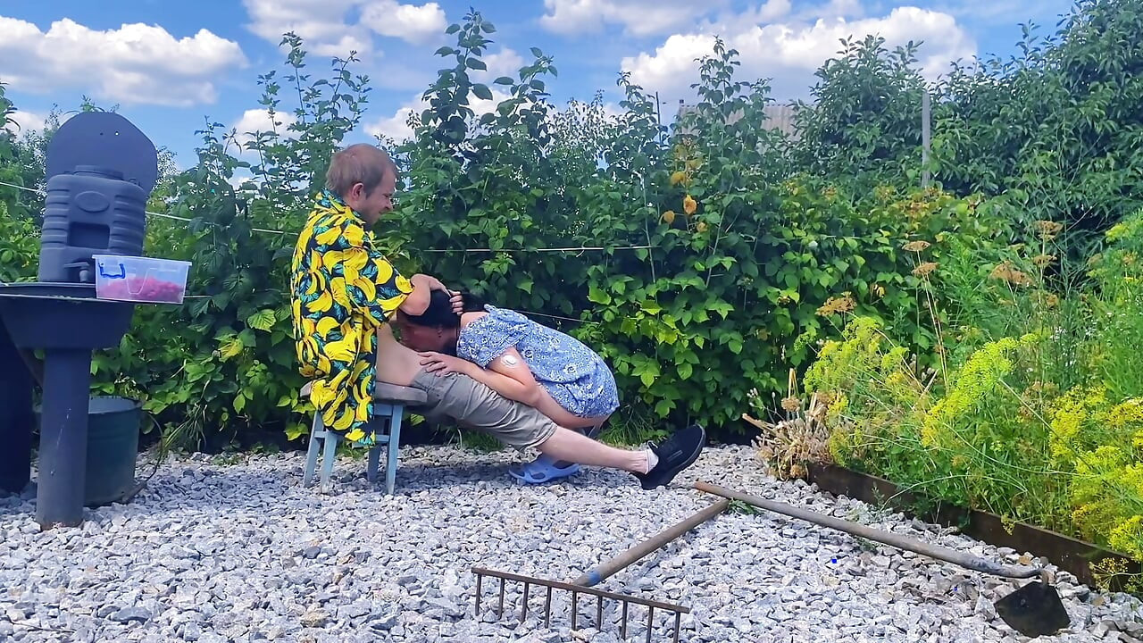 Rough outdoor fuck in the garden while picking berries
