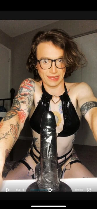 Sissy Tessa Rivers toys her ass and cums on her face (Mistress’ request)