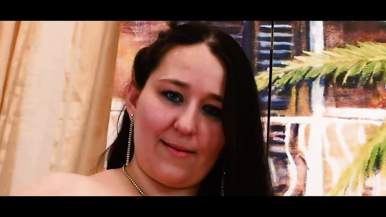 Jutmat Chubby Hot Woman