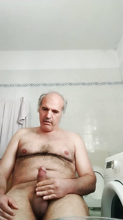 Koliko je sperme izašlo iz mog kurca nakon 15 dana čednosti!